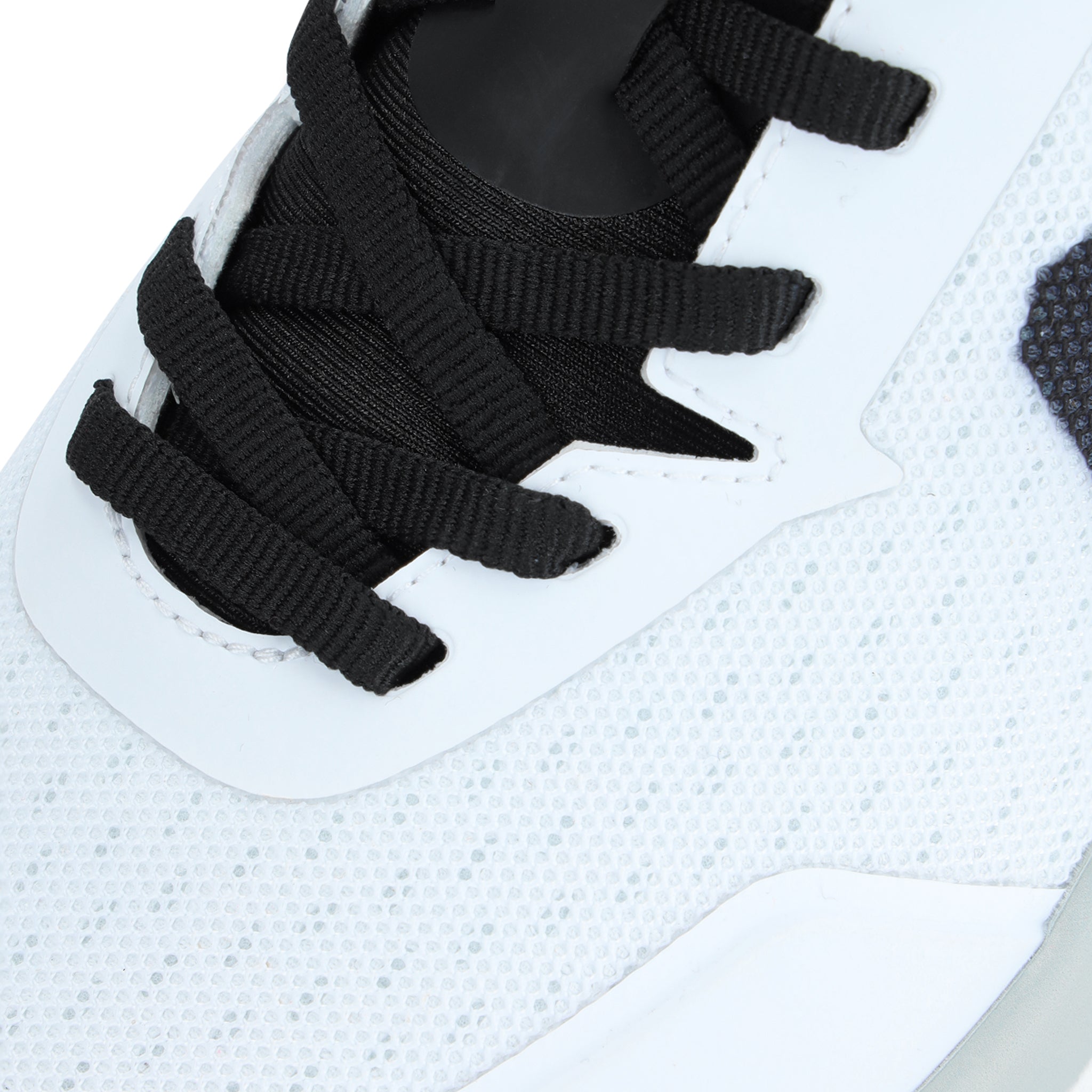 Osaka KAI Mk1 Pro Tour Hockey Shoes Senior - Iconic White